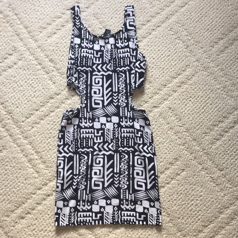 Dress - Picture 2 of 2